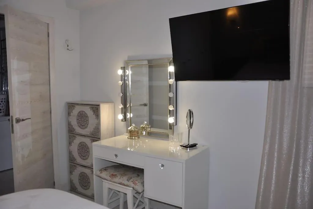 Nuevo Frente Al Mar, Wifi 600 Apartment Benalmadena